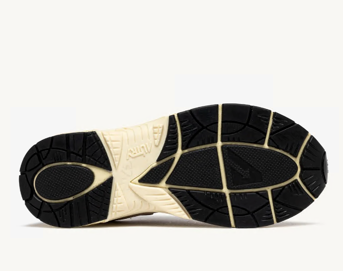 Hyperway Low Sand Brown Silver Tone Wmn