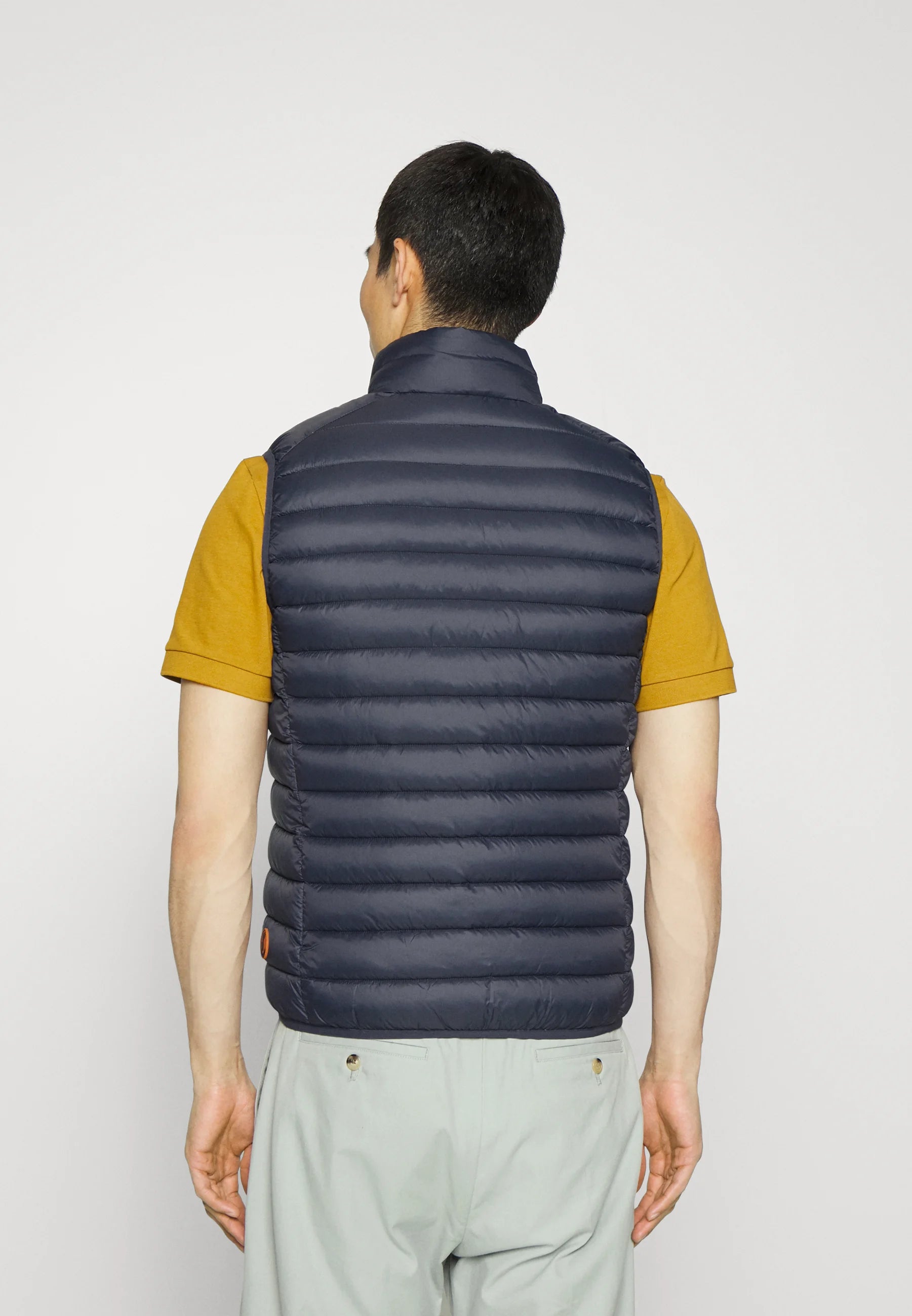 Adam Vest M